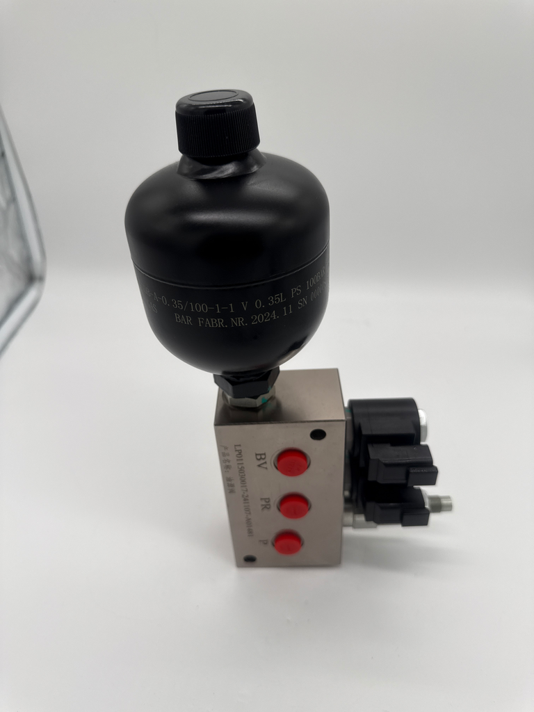 [LP0115030017] Magnetventil mit Druckspeicher