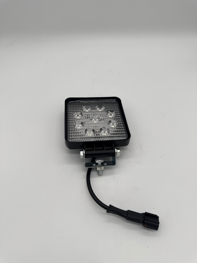 [LP0106020231] Foco LED con mazo de cables – modelo 30